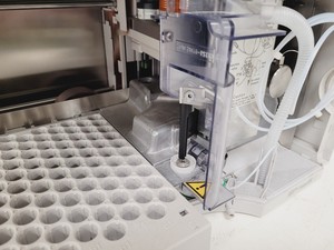 Thumbnail image of Agilent HP 1100 HPLC Autosampler Model G1313A Lab