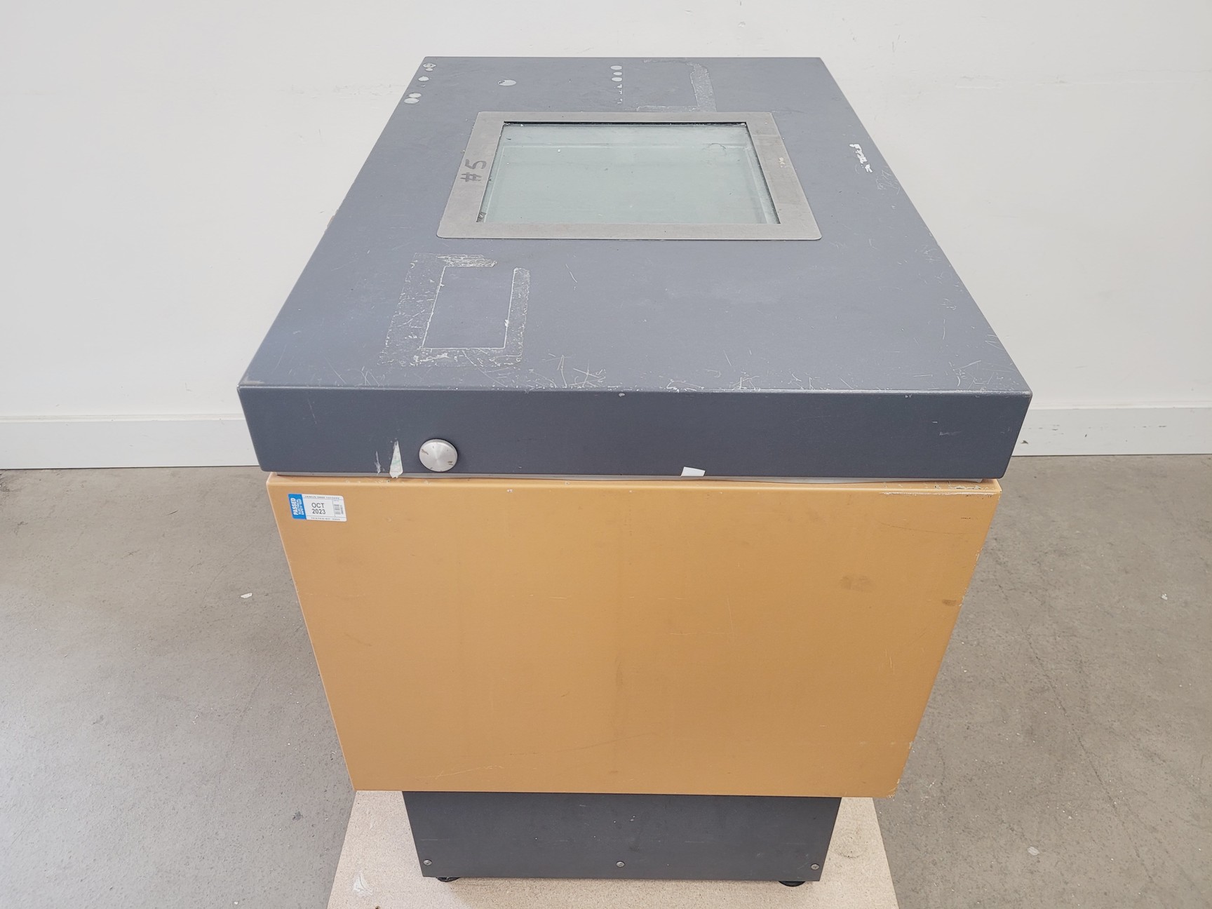 Image of New Brunswick Scientific Controlled Environment Incubator Shaker G-25 Lab Faulty