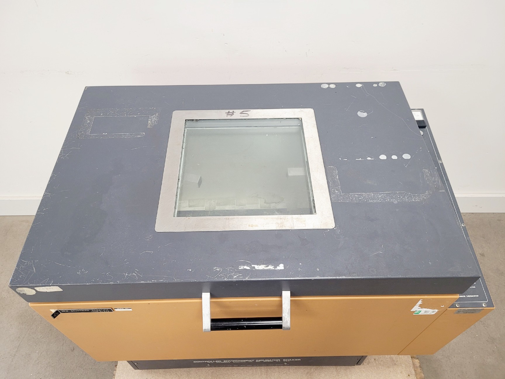 Image of New Brunswick Scientific Controlled Environment Incubator Shaker G-25 Lab Faulty