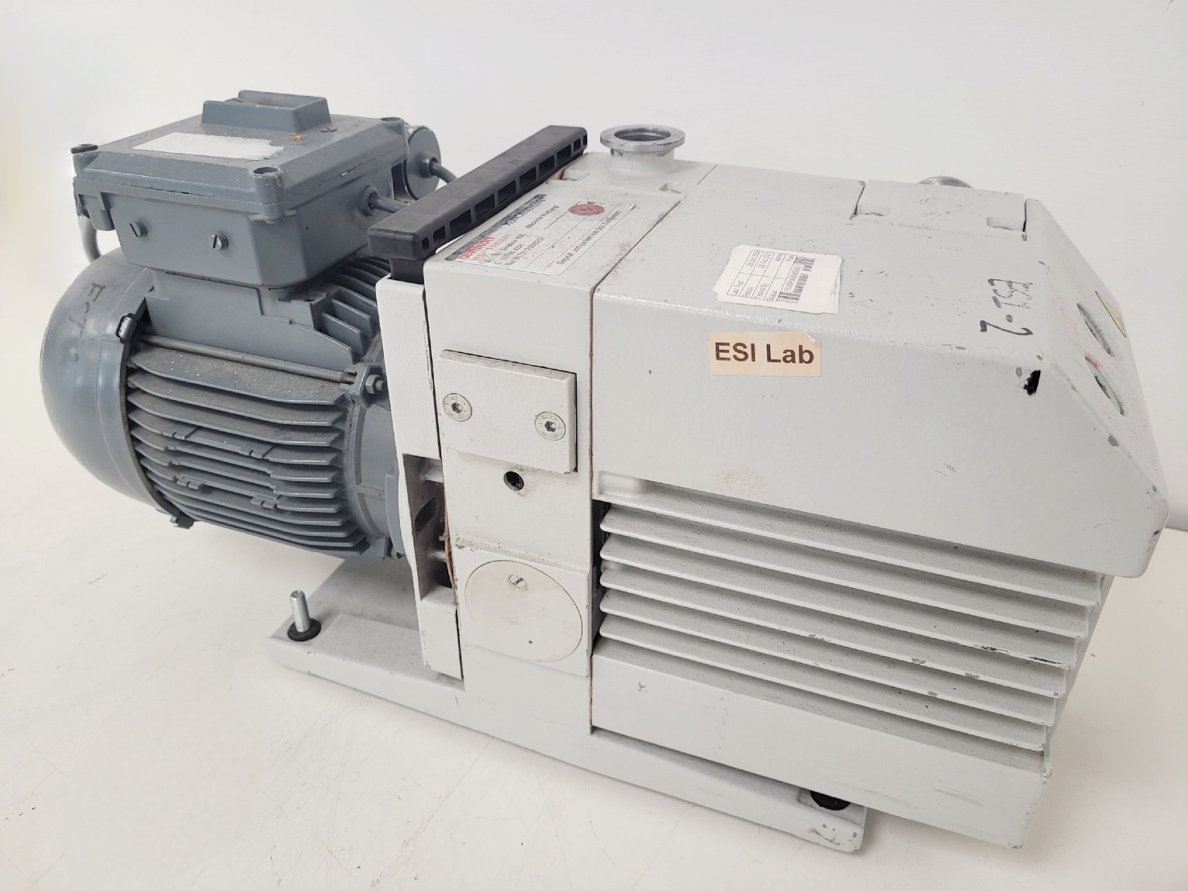 Image of Leybold Vakuum Trivac D16B Rotary Vane Vacuum Pump