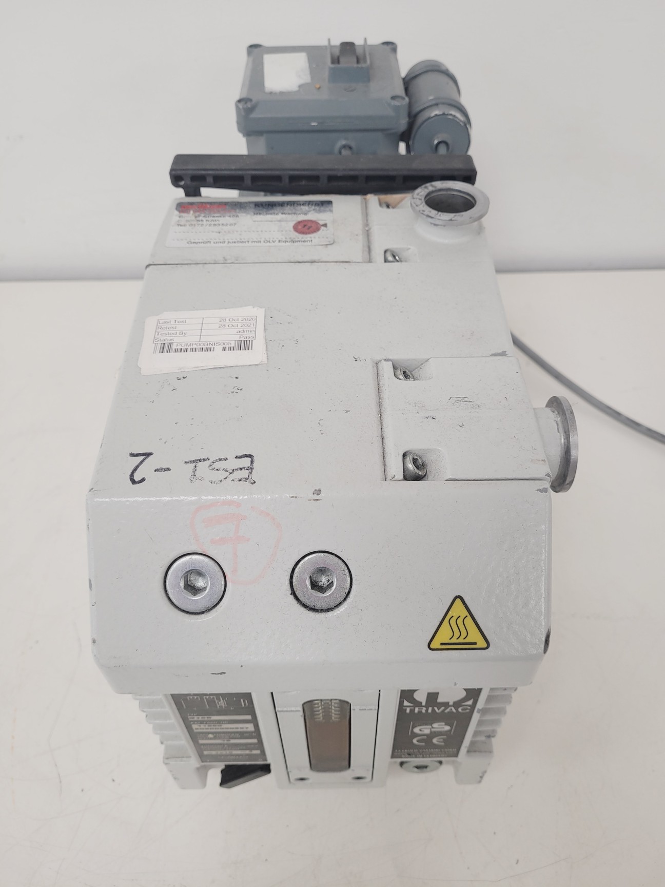 Image of Leybold Vakuum Trivac D16B Rotary Vane Vacuum Pump