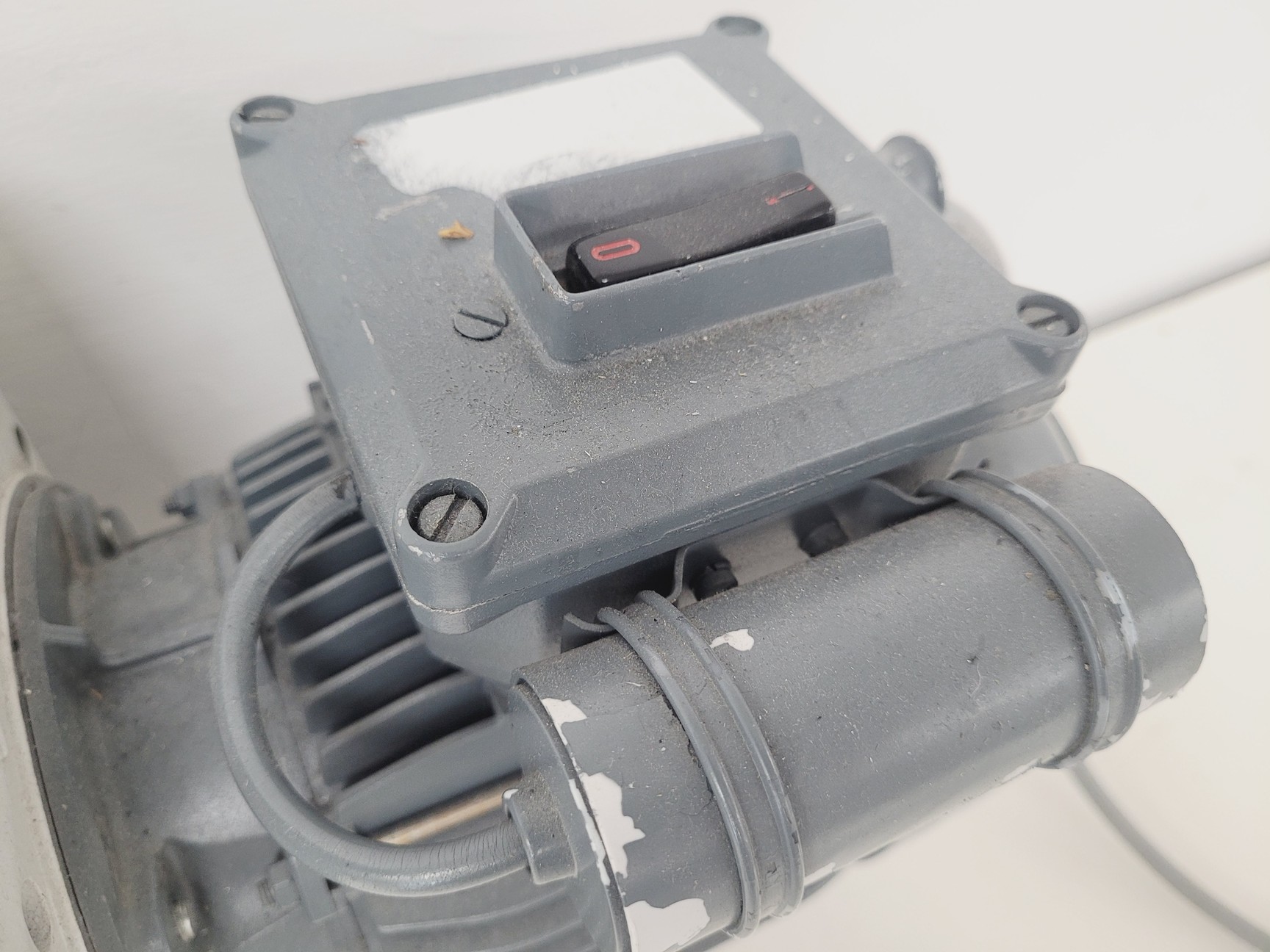 Image of Leybold Vakuum Trivac D16B Rotary Vane Vacuum Pump