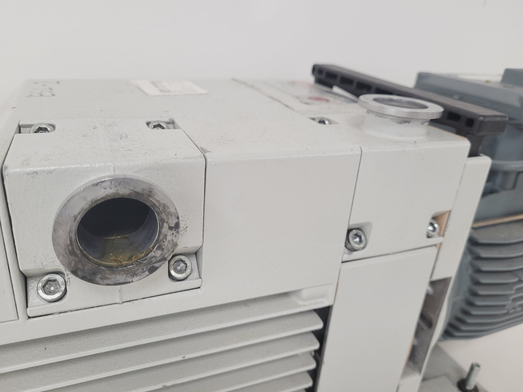 Image of Leybold Vakuum Trivac D16B Rotary Vane Vacuum Pump