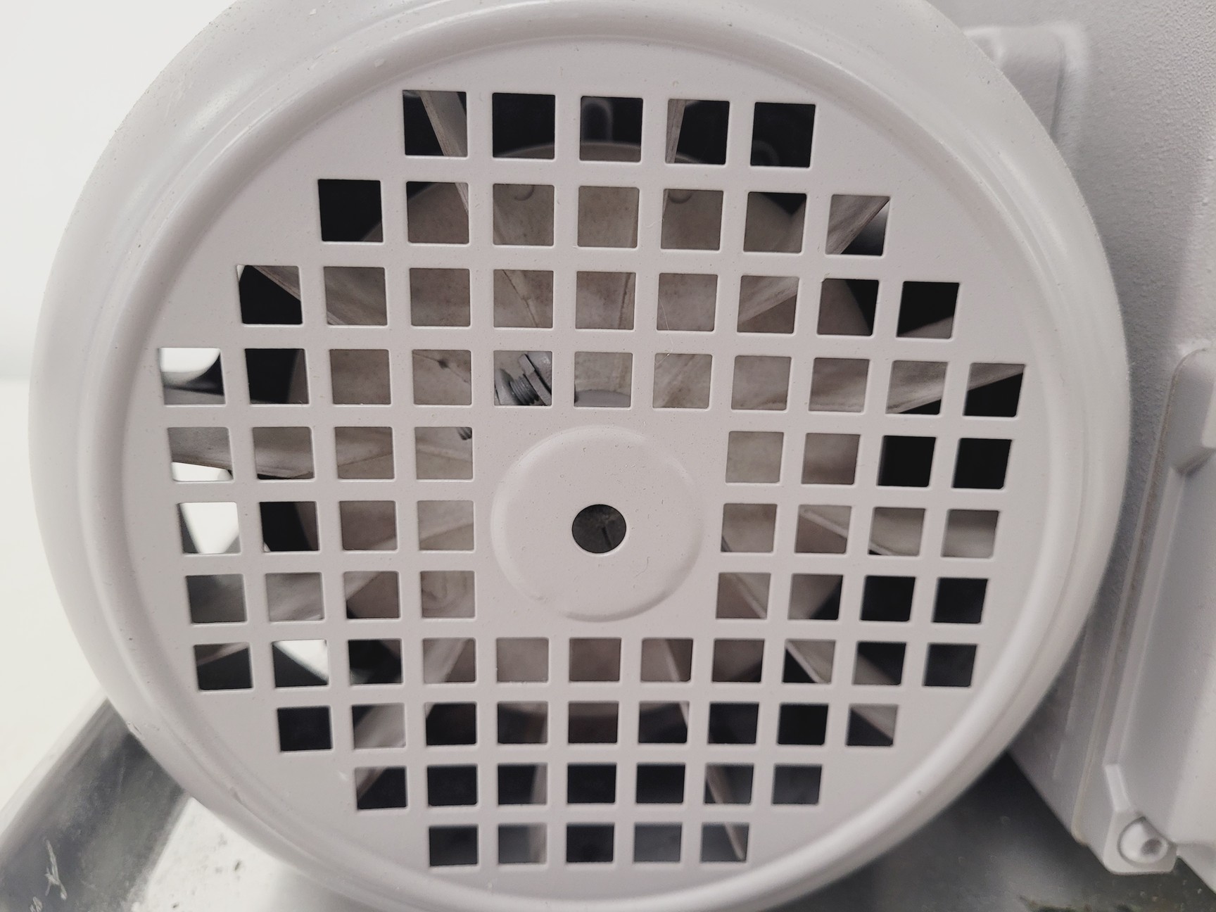 Image of Agilent Technologies MS40+ Rotary Vane Vacuum Pump Lab