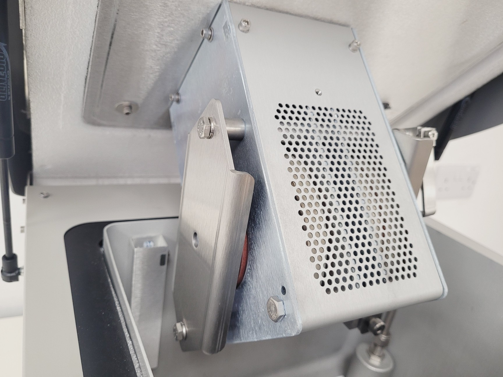 Image of SPEX SamplePrep 6875A Dual-Chamber Cryogenic Grinder Lab