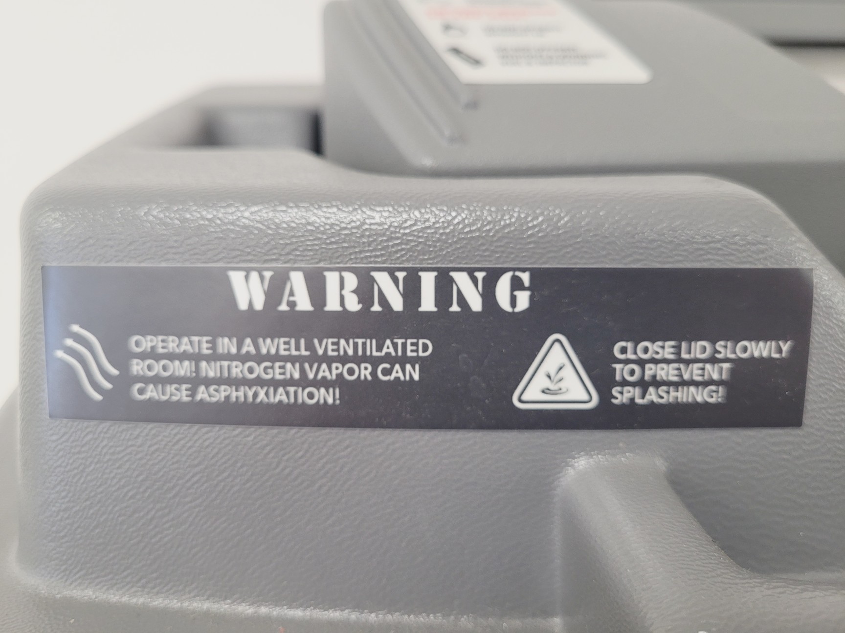 Image of SPEX SamplePrep 6875A Dual-Chamber Cryogenic Grinder Lab
