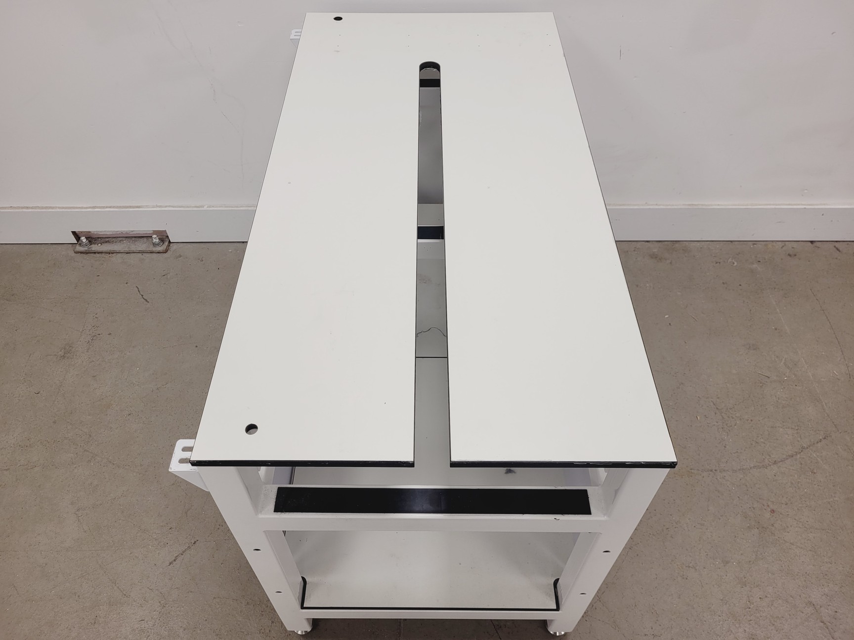 Image of 7 x White Trespa Laboratory Tables in Various Sizes Lab