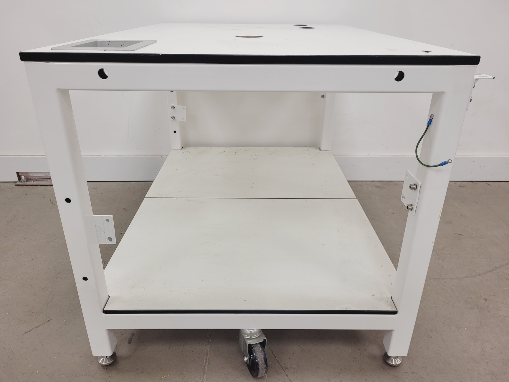 Image of 7 x White Trespa Laboratory Tables in Various Sizes Lab