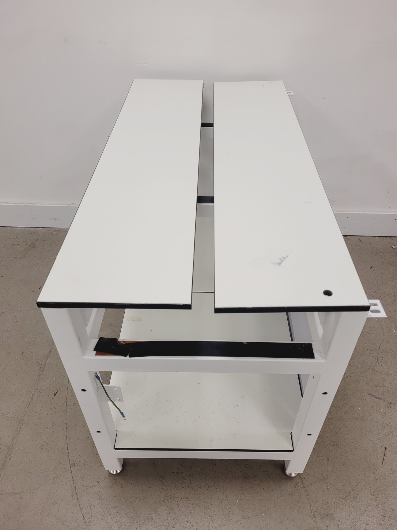 Image of 7 x White Trespa Laboratory Tables in Various Sizes Lab