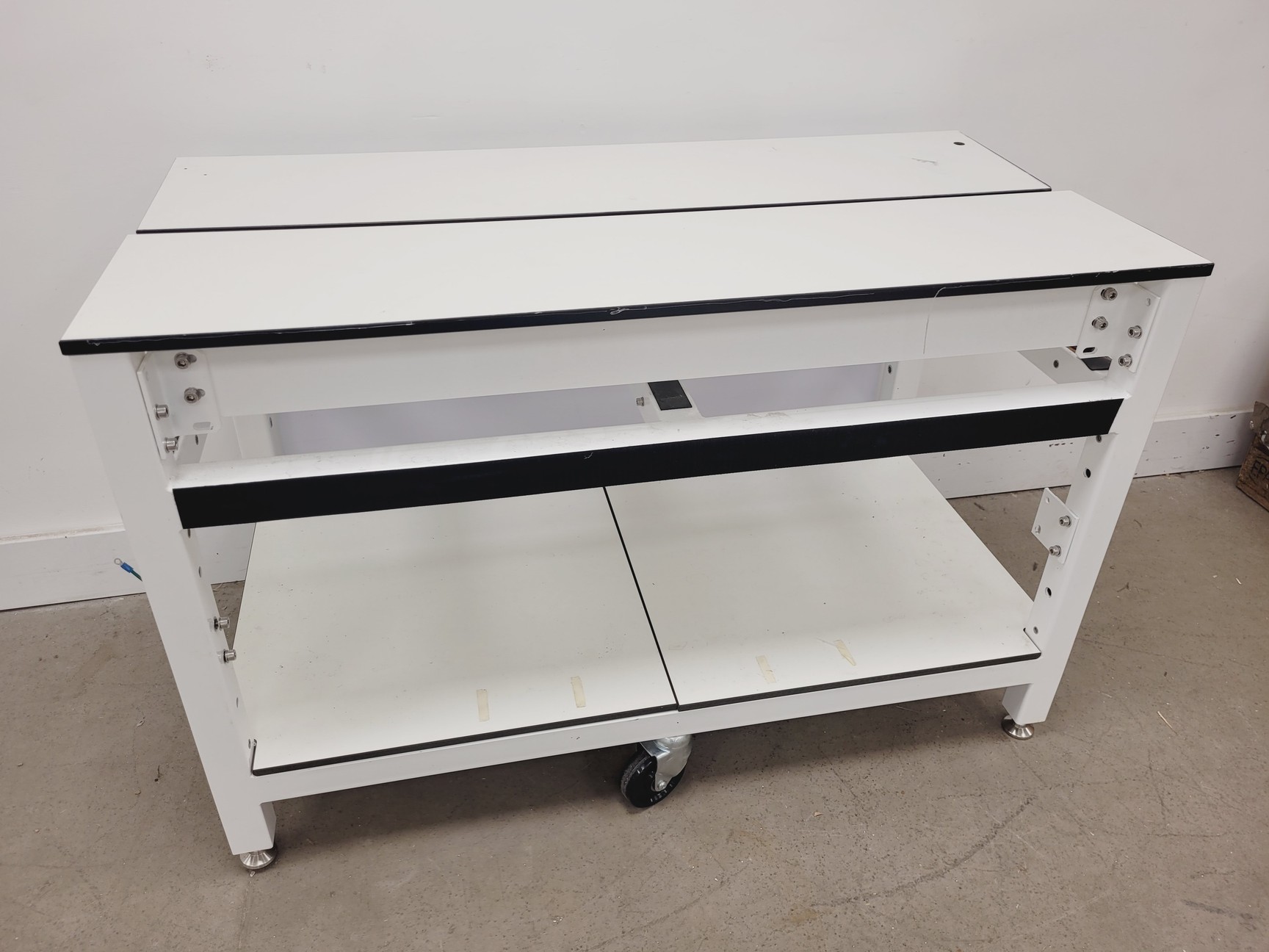 Image of 7 x White Trespa Laboratory Tables in Various Sizes Lab