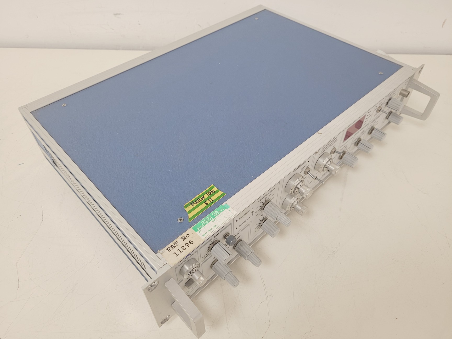 Axon Instruments Axon Instruments Axopatch 200B Integrating Patch Clamp Lab
