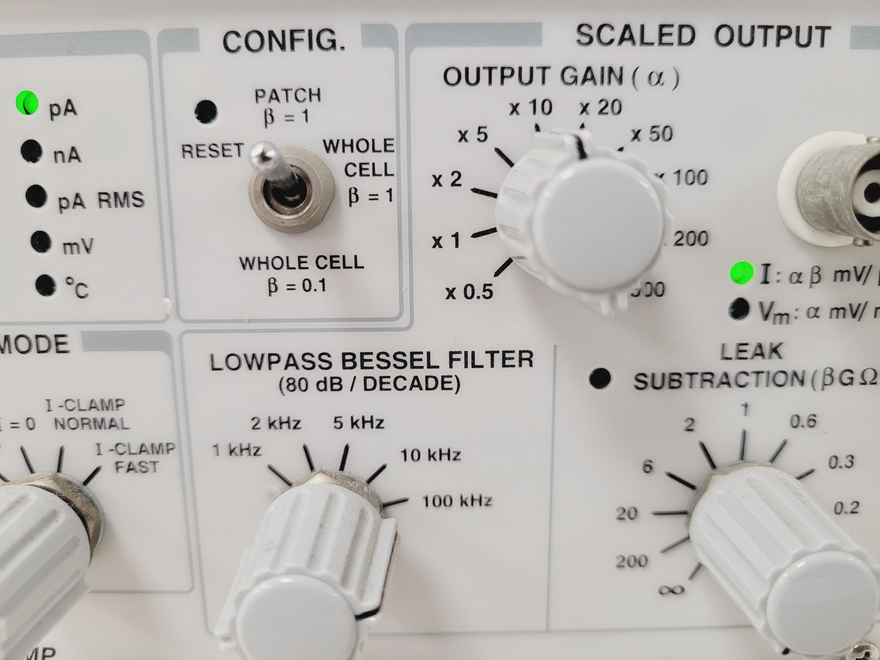Image of Axon Instruments Axopatch 200B Integrating Patch Clamp Amplifier Lab