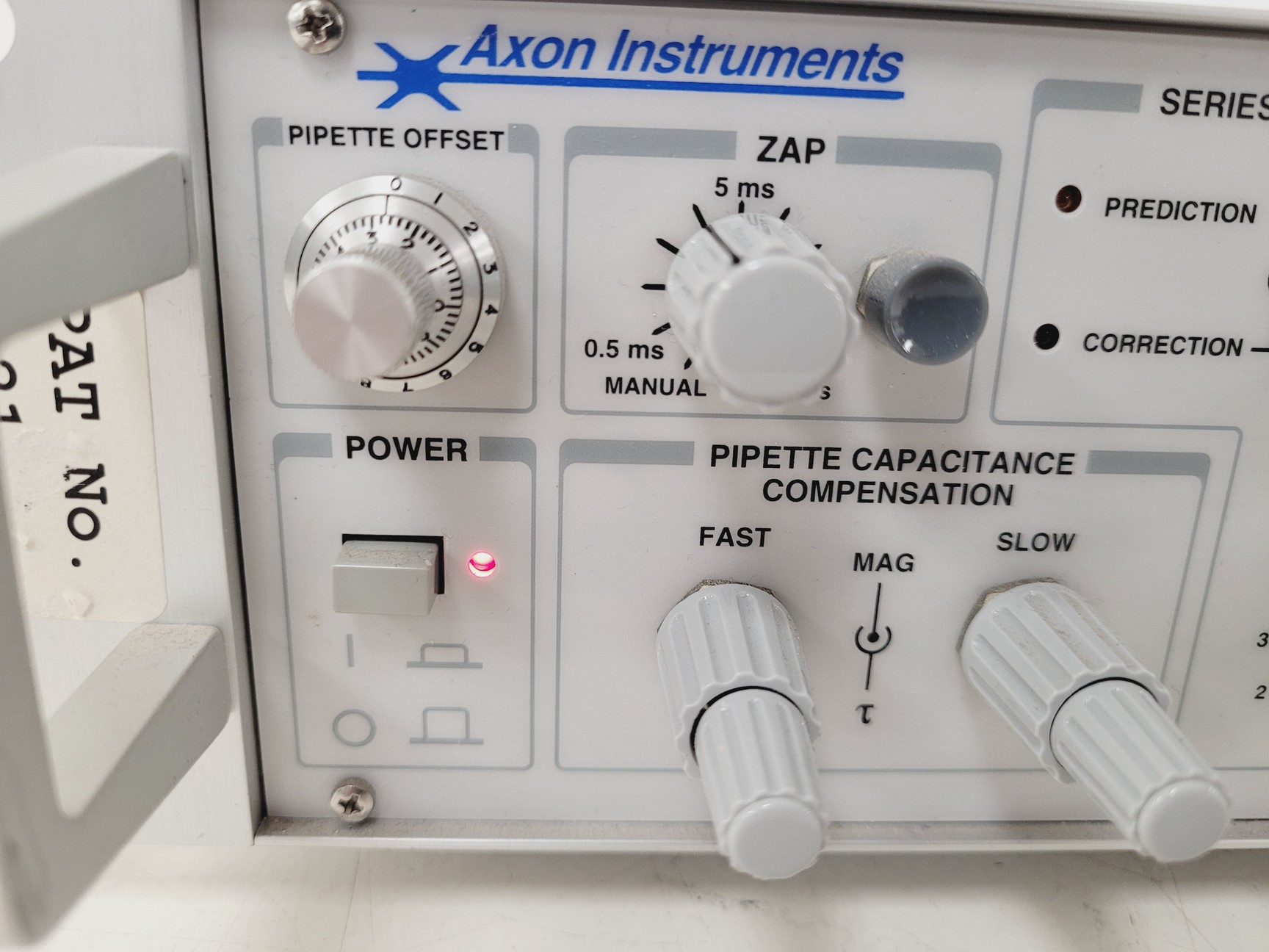 Image of Axon Instruments Axopatch 200B Integrating Patch Clamp Amplifier Lab