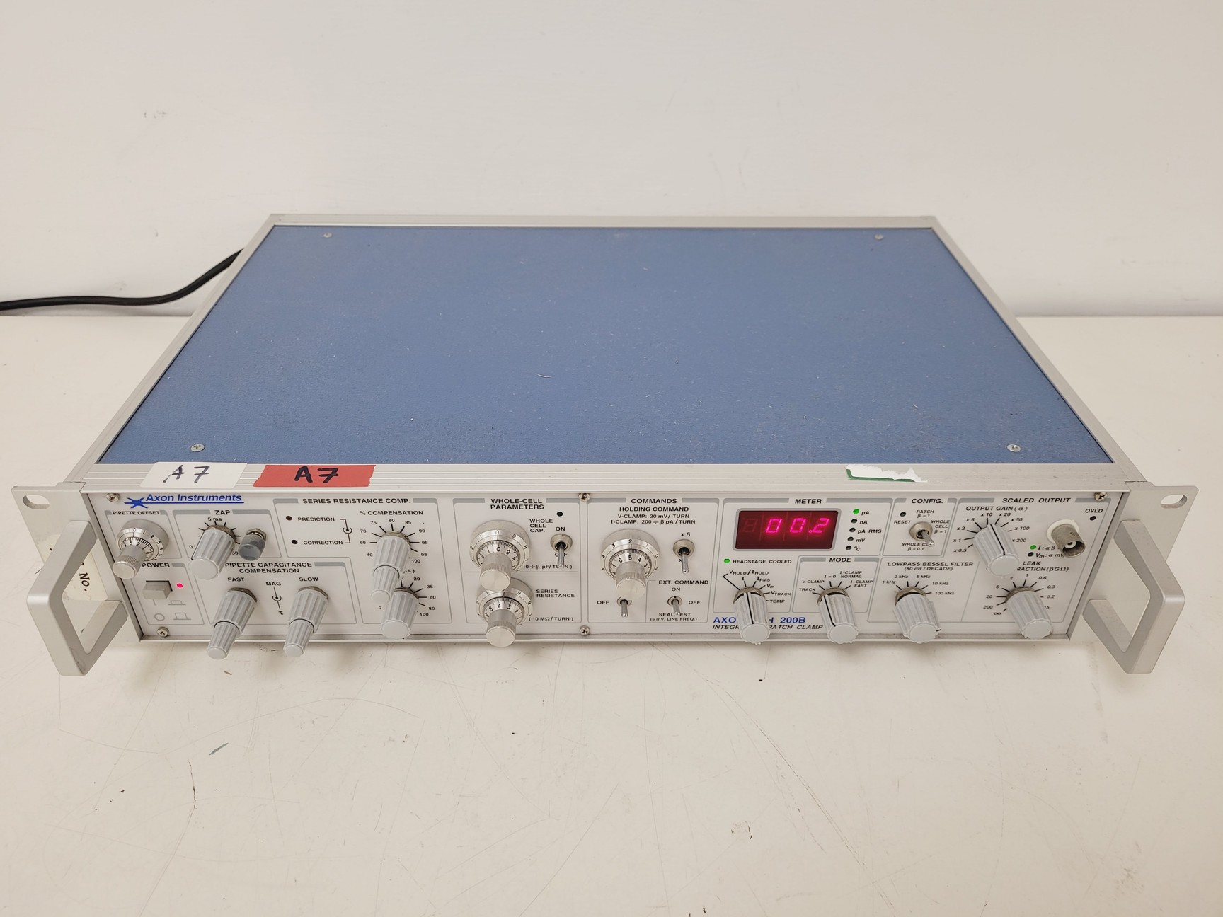 Image of Axon Instruments Axopatch 200B Integrating Patch Clamp Amplifier Lab