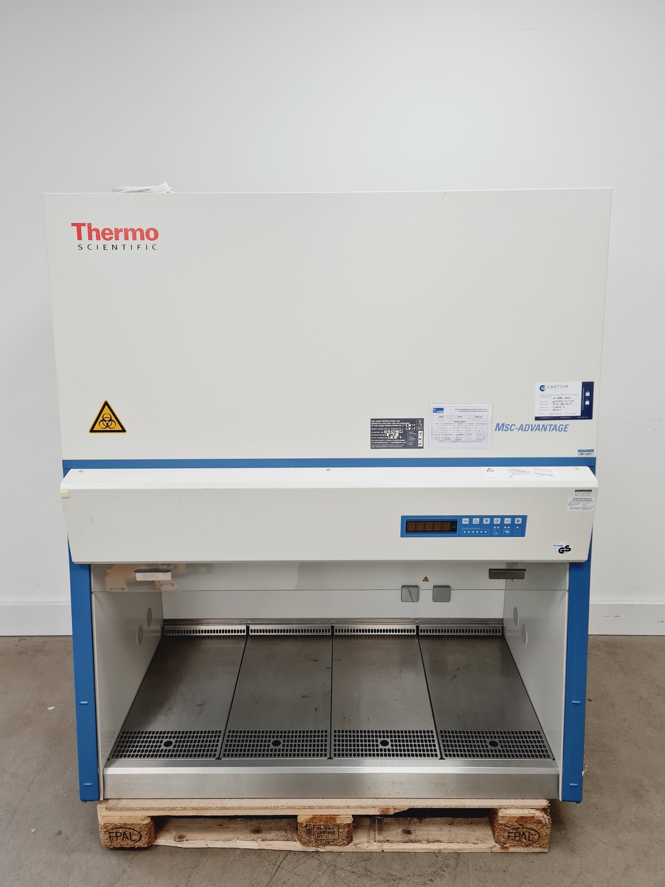 Image of Thermo Scientific MSC-Advantage Class 2 Biological Safety Cabinet MSC 1.2 Lab