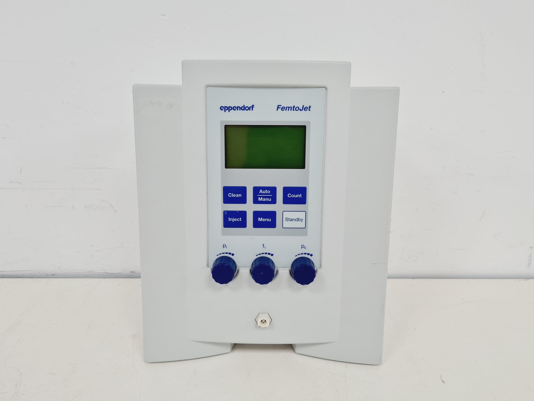 Image of Eppendorf FemtoJet 5247 MicroInjector Lab
