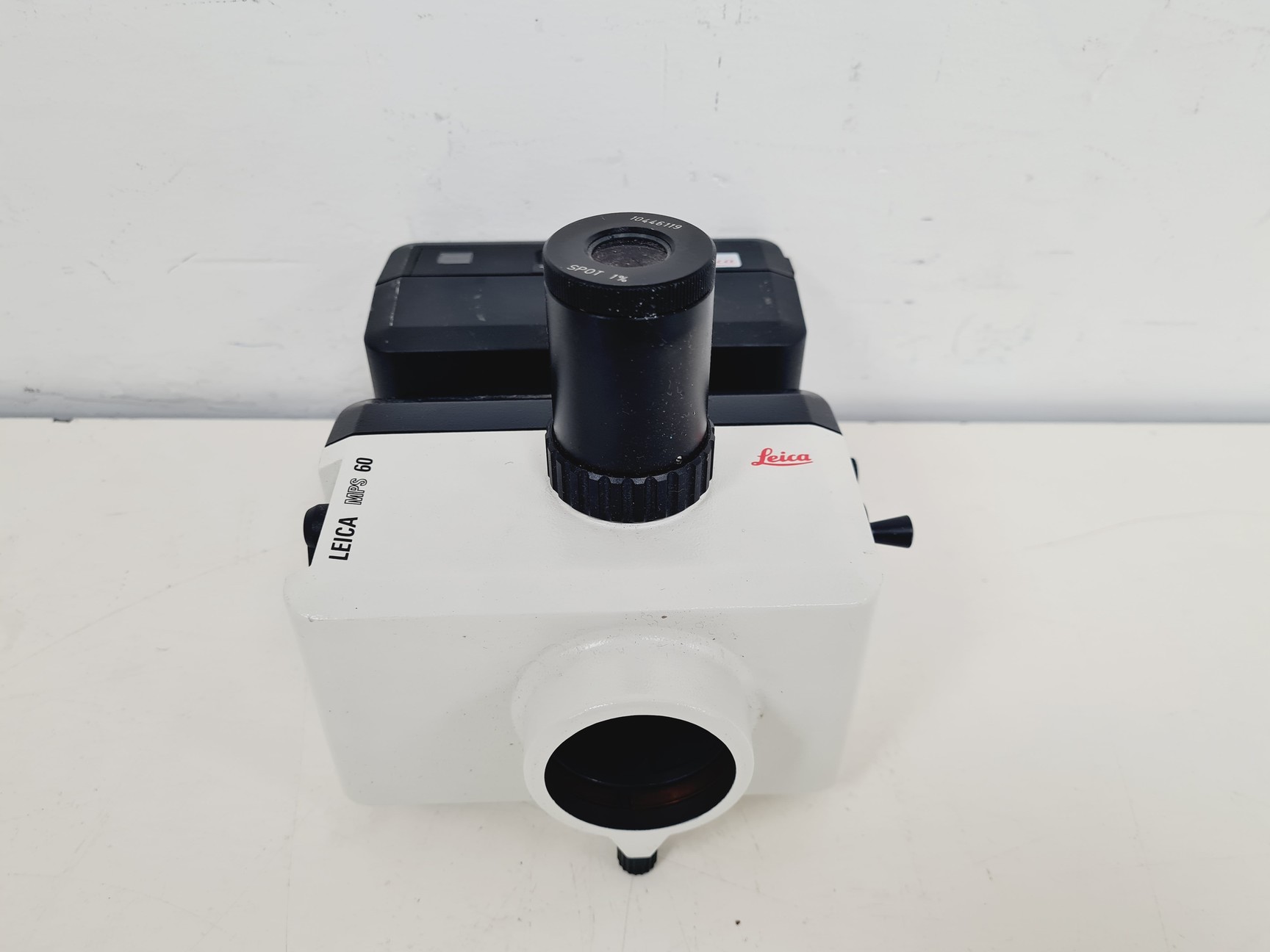 Leica DMR Type 020-525.735 Fluorescence Microscope Lab