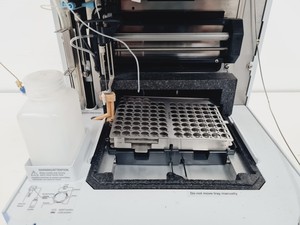 Thumbnail image of Perkin Elmer Modular HPLC System With Chromera Software Lab