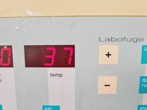 Thumbnail image of Heraeus Labofuge 400R Refrigerated Centrifuge With Swing Rotor Lab