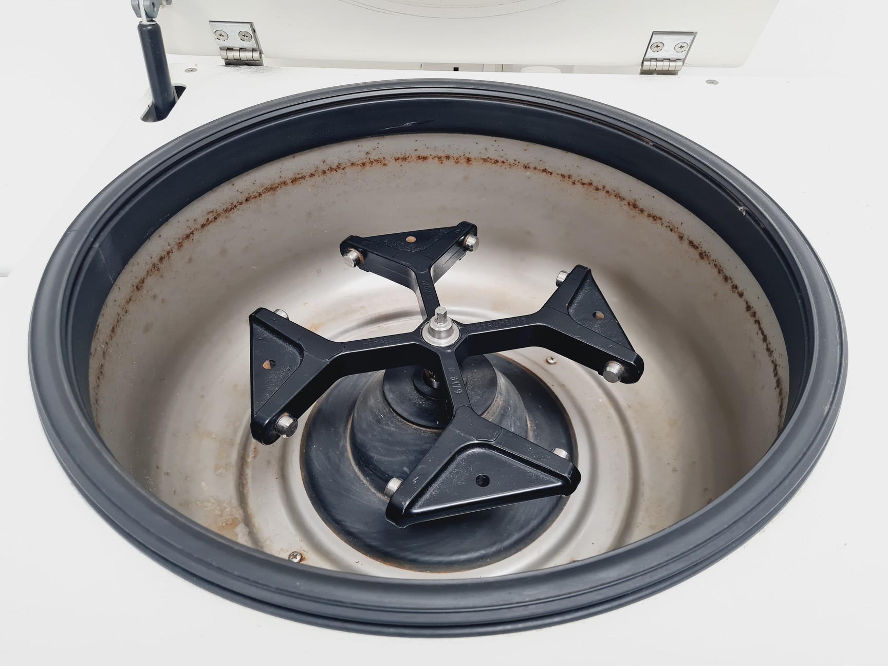 Image of Heraeus Labofuge 400R Refrigerated Centrifuge With Swing Rotor Lab