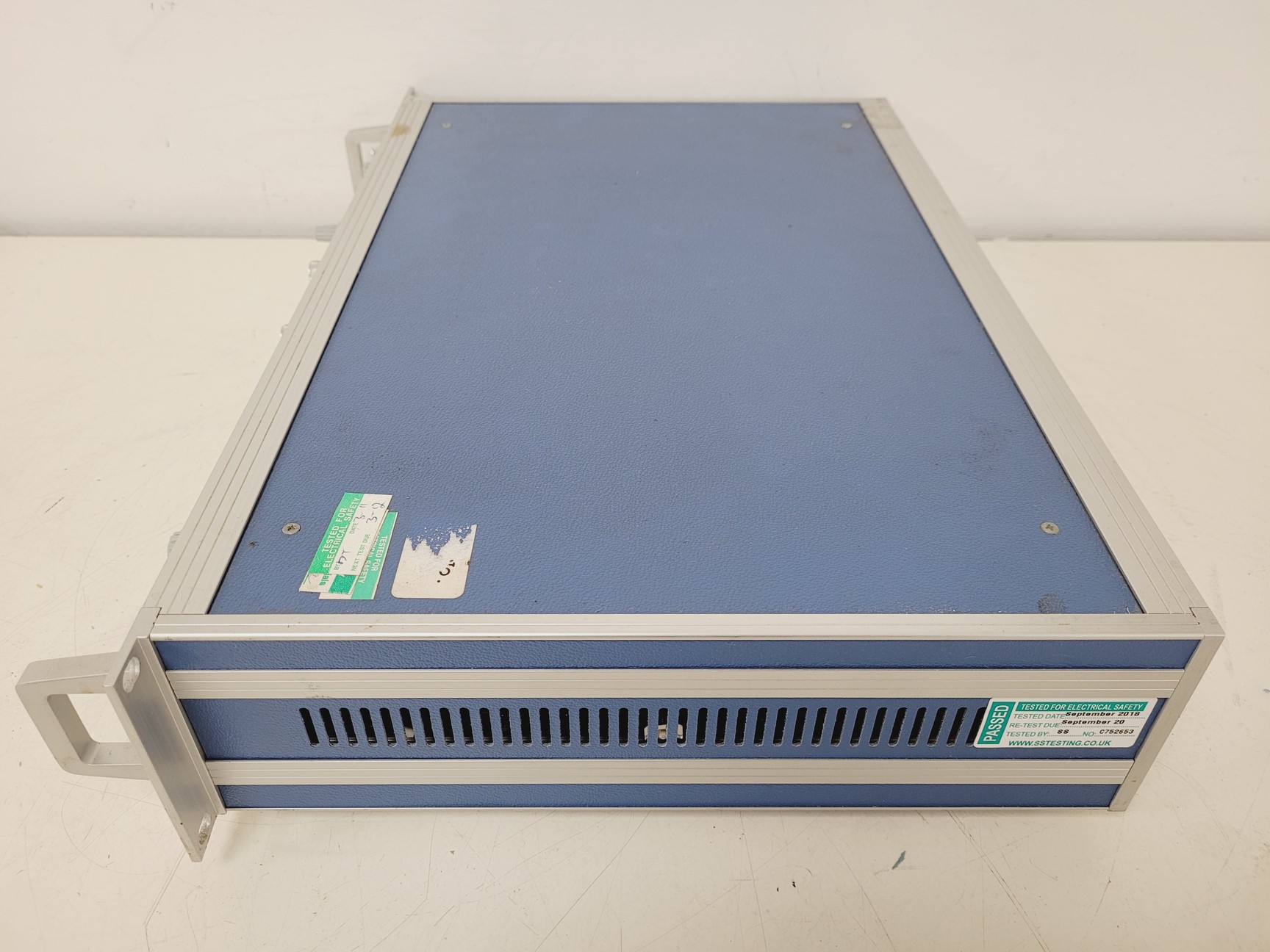 Image of Axon Instruments Axopatch 200B Amplifier Integrating Patch Clamp Lab