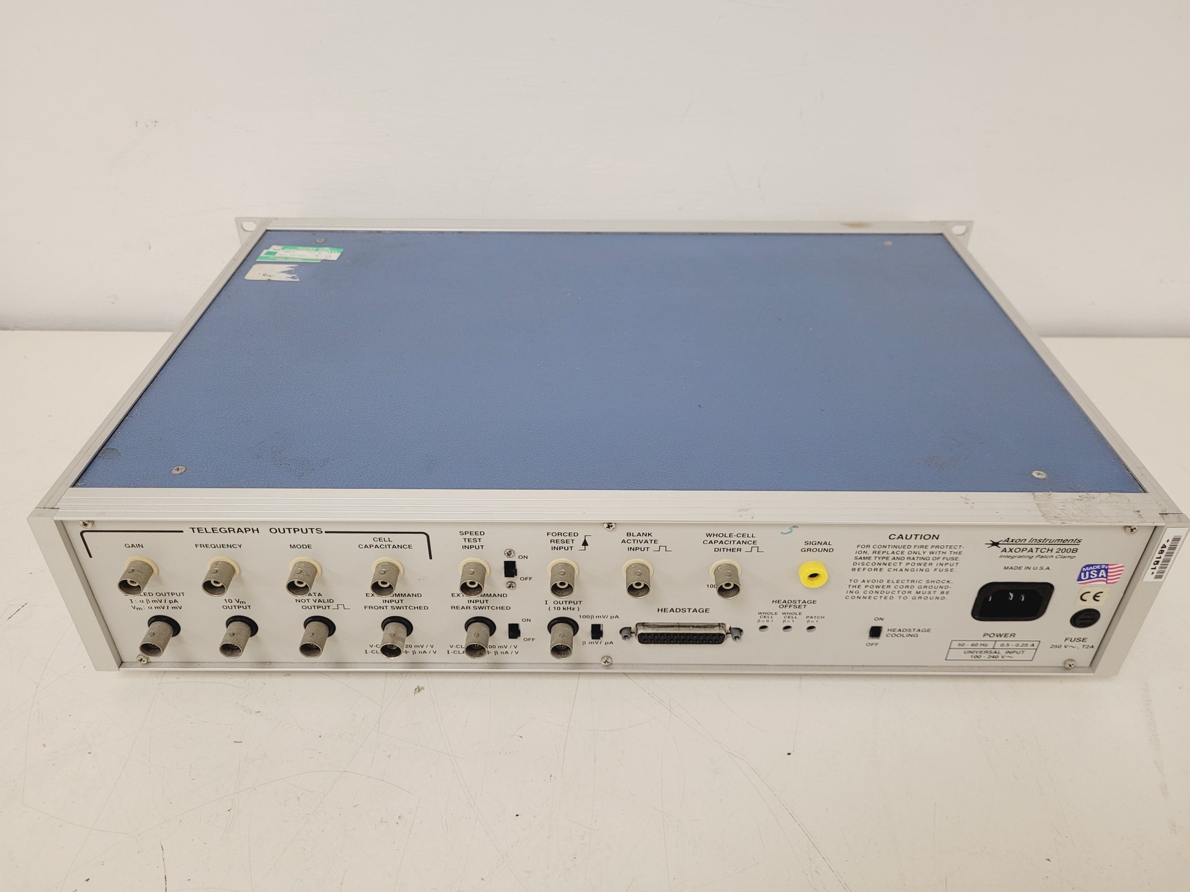 Image of Axon Instruments Axopatch 200B Amplifier Integrating Patch Clamp Lab