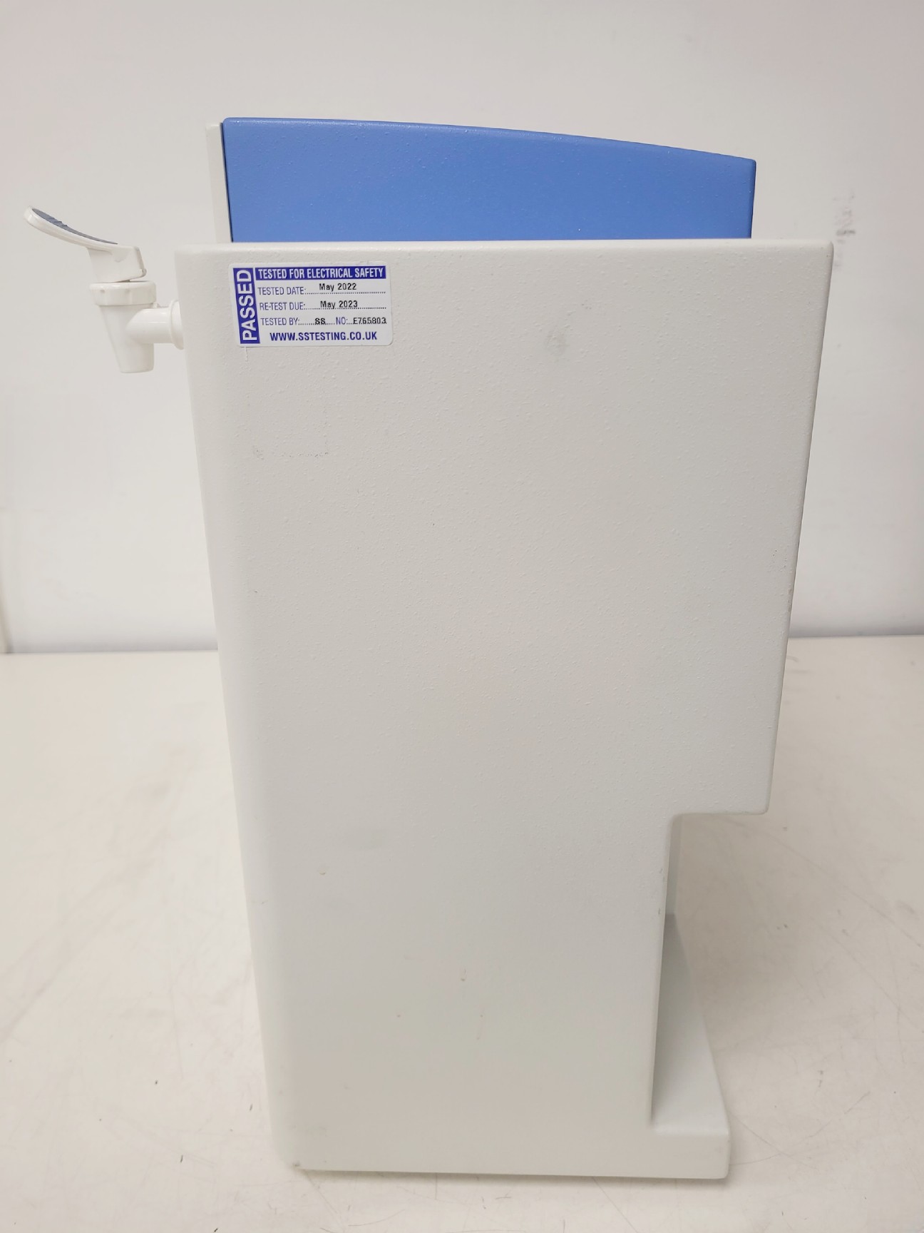 Image of Elga PureLab Option with Elga USF 75L Model OR007BPM1 Reservoir Lab