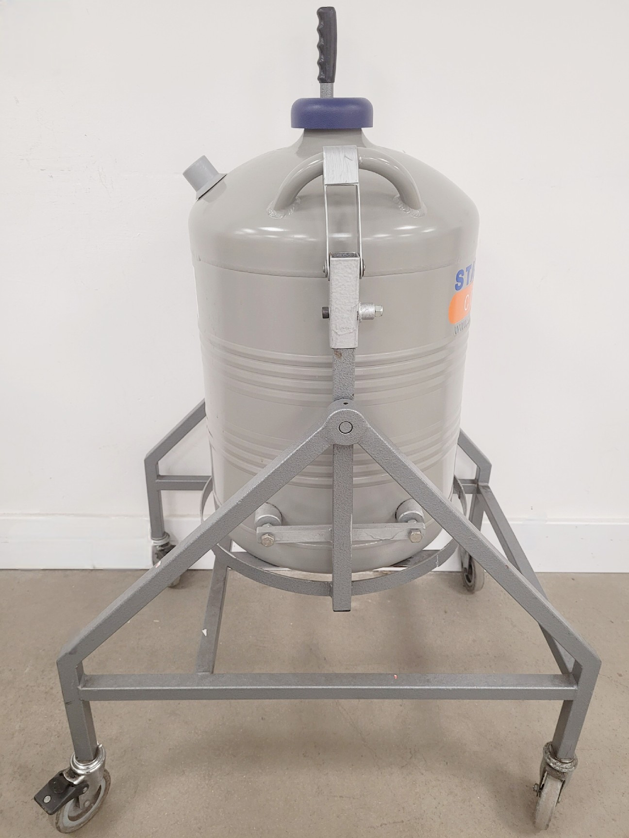 Image of StateBourne CryoLab 35 Liquid Nitrogen Cryogenic Storage Dewar With Stand 