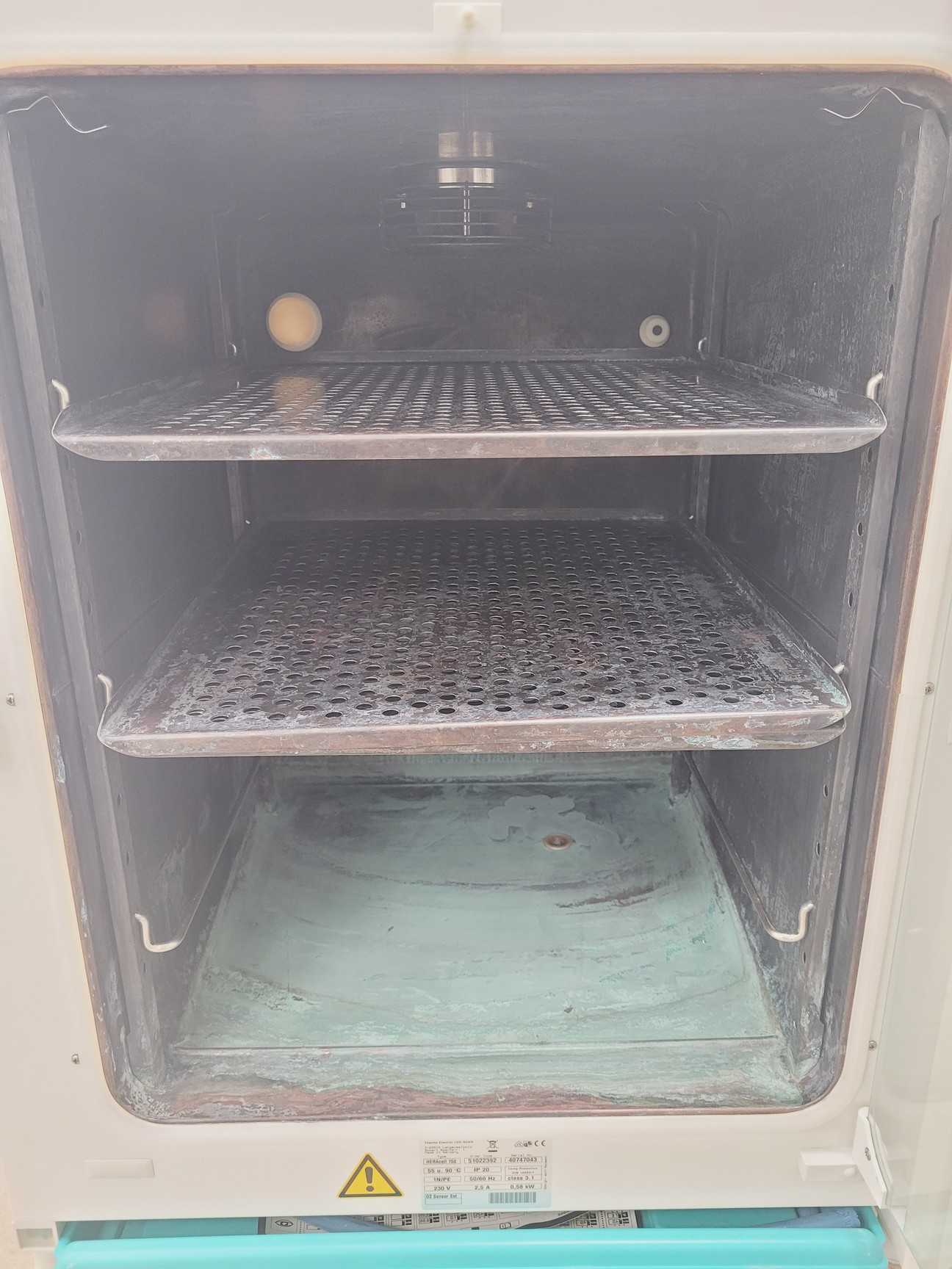 Image of Hera Cell 150 Incubator Heraeus Thermo Electron Corporation Lab