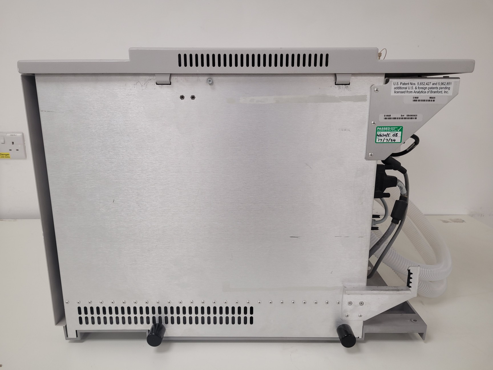 Image of Agilent / HP 1100 Series System with LC/MSD SL G1956B Mass Spectrometer Lab