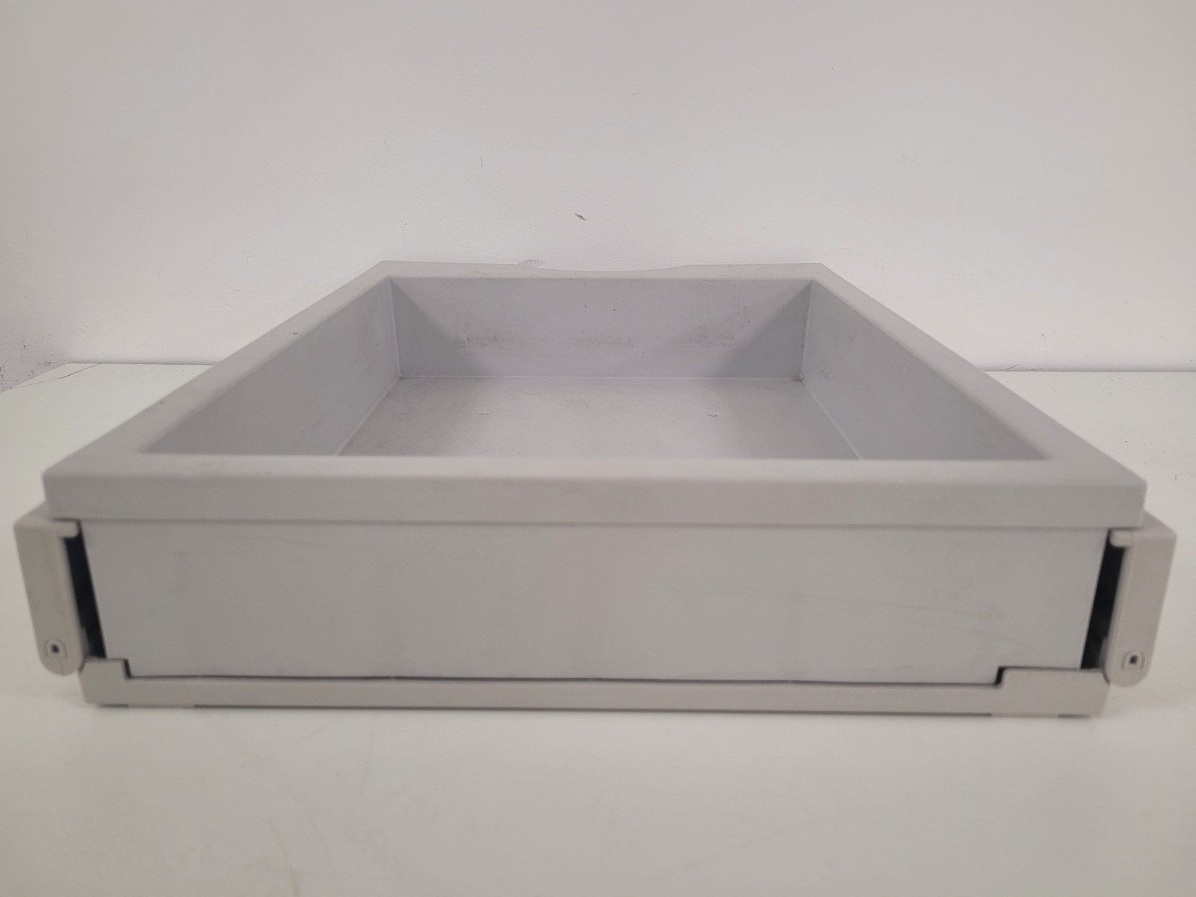 Image of Agilent / HP 1100 Series System with LC/MSD SL G1956B Mass Spectrometer Lab