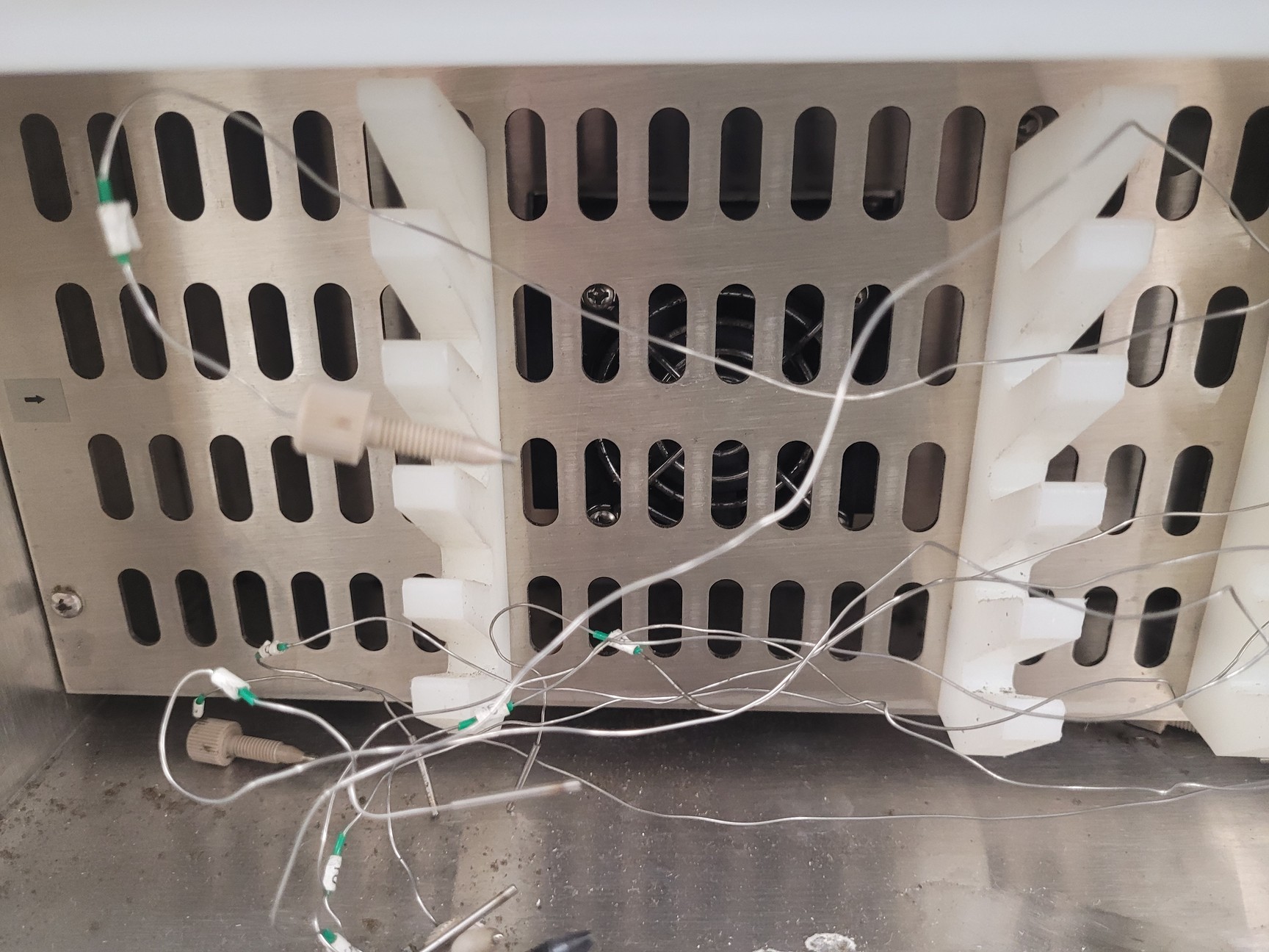 Image of Agilent / HP 1100 Series System with LC/MSD SL G1956B Mass Spectrometer Lab