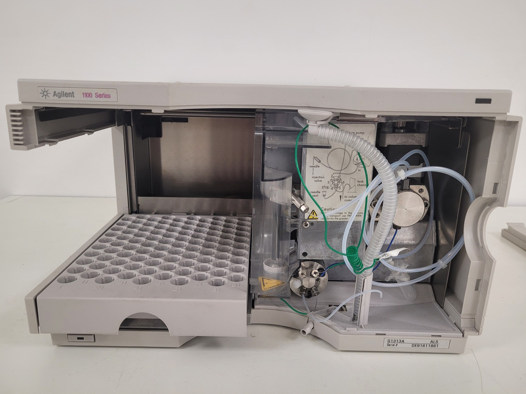 Image of Agilent / HP 1100 Series System with LC/MSD SL G1956B Mass Spectrometer Lab