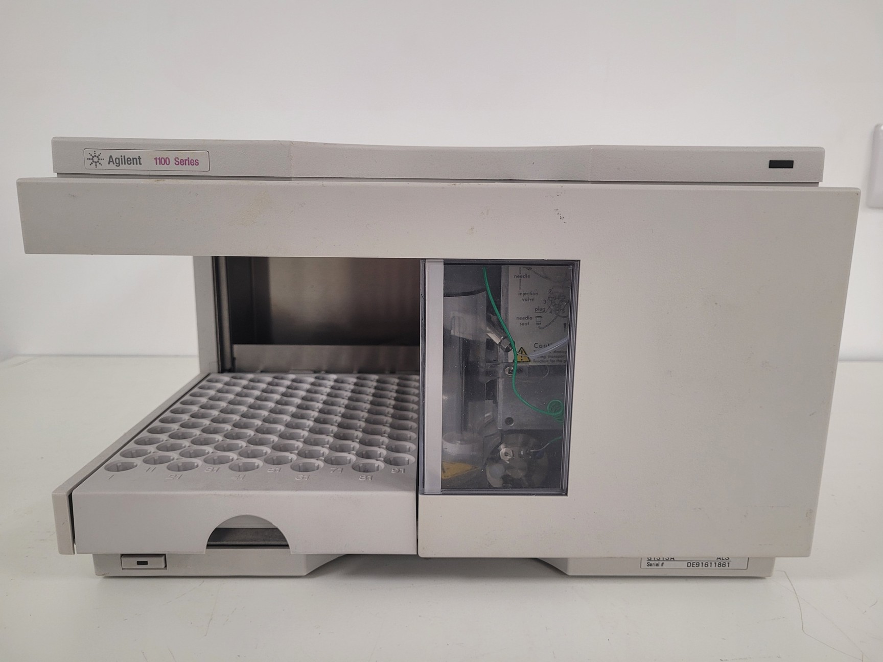 Image of Agilent / HP 1100 Series System with LC/MSD SL G1956B Mass Spectrometer Lab