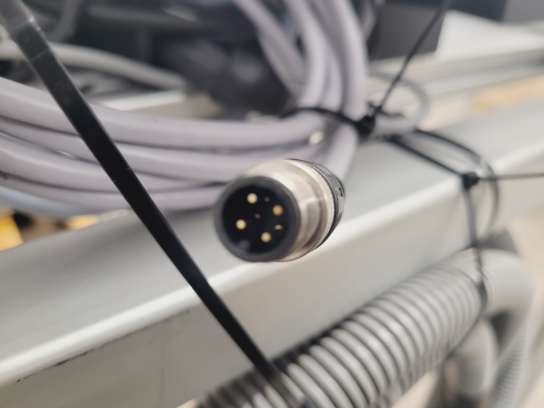 Image of Pfeiffer Sublimination System TCU 330, DCU Vacuum, MVP 070-3C w/ PC & Software