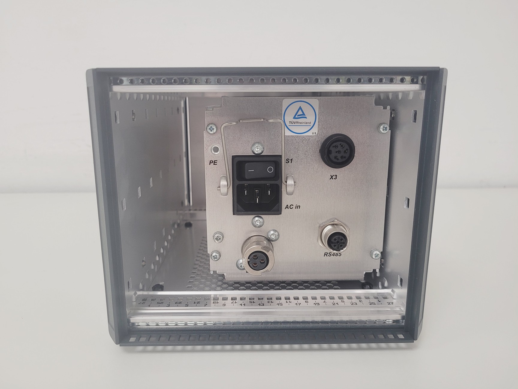 Image of Pfeiffer Sublimination System TCU 330, DCU Vacuum, MVP 070-3C w/ PC & Software