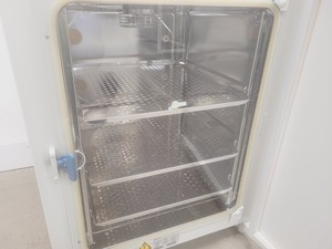 Thumbnail image of Kendro HeraCell 150 Heraeus Incubator Lab