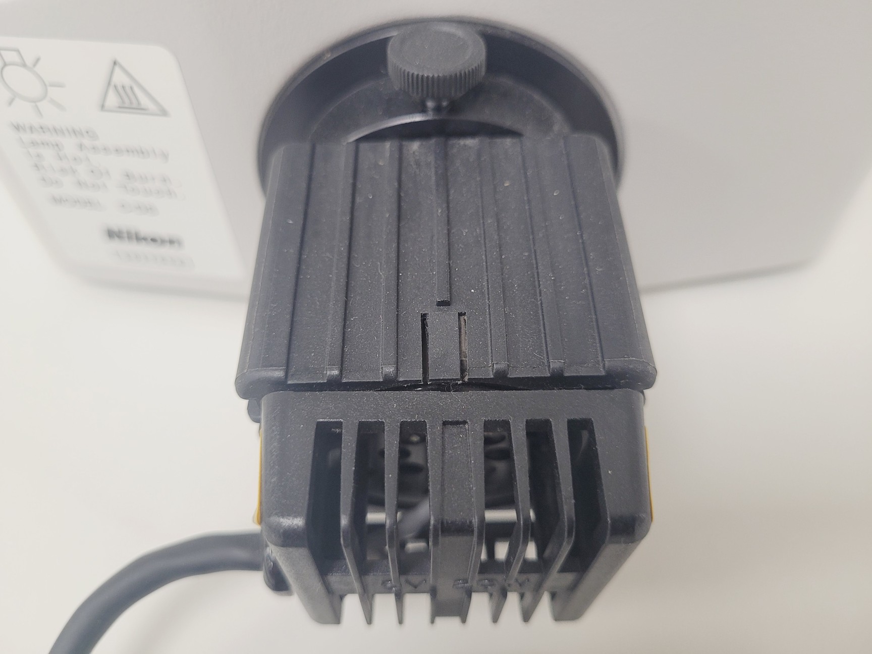 Image of Nikon SMZ1000 Microscope On A Nikon C-DS Base Lab (No Head)