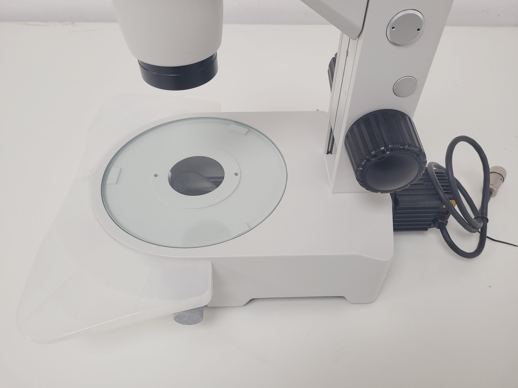 Image of Nikon SMZ1000 Microscope On A Nikon C-DS Base Lab (No Head)