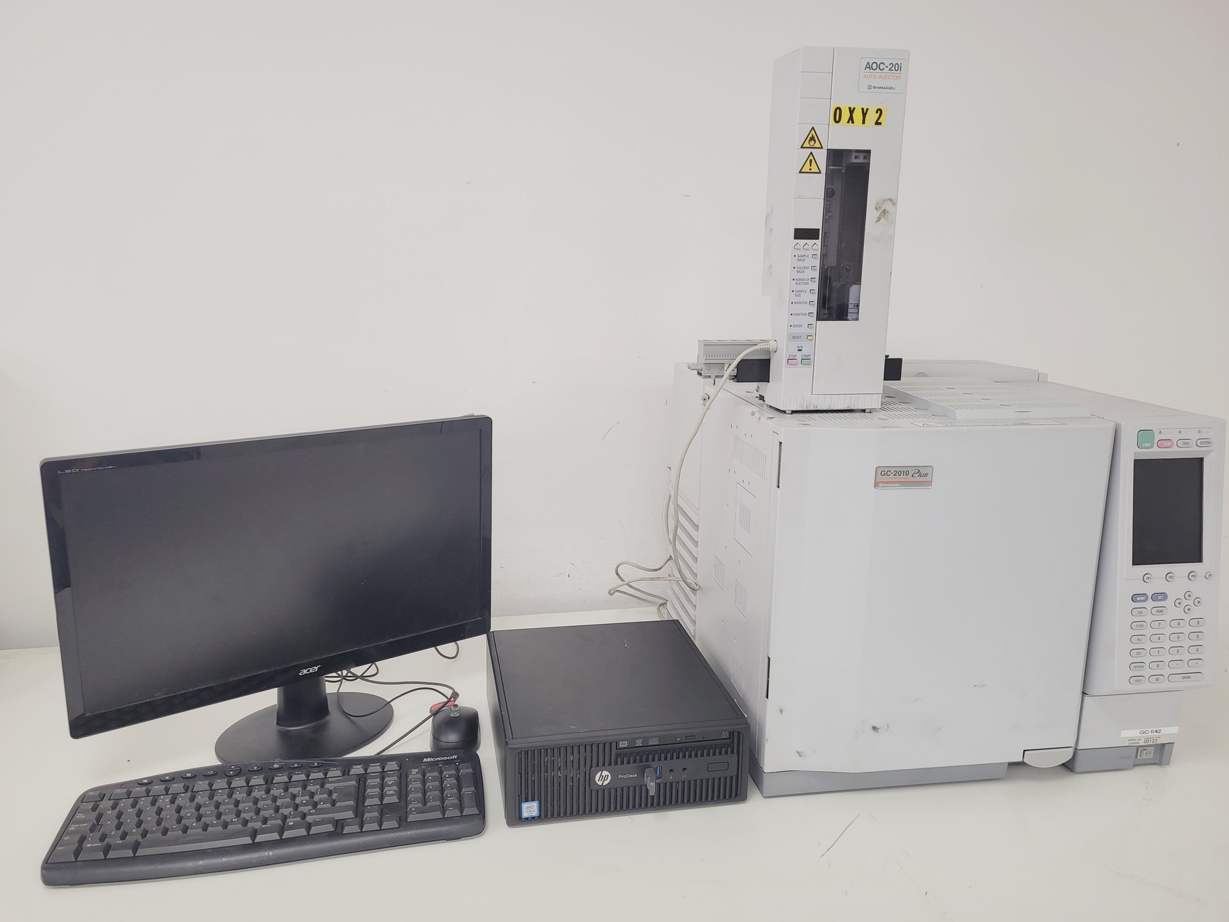 Image of Shimadzu GC-2010 Plus Gas Chromatograph GC with PC & Software lab