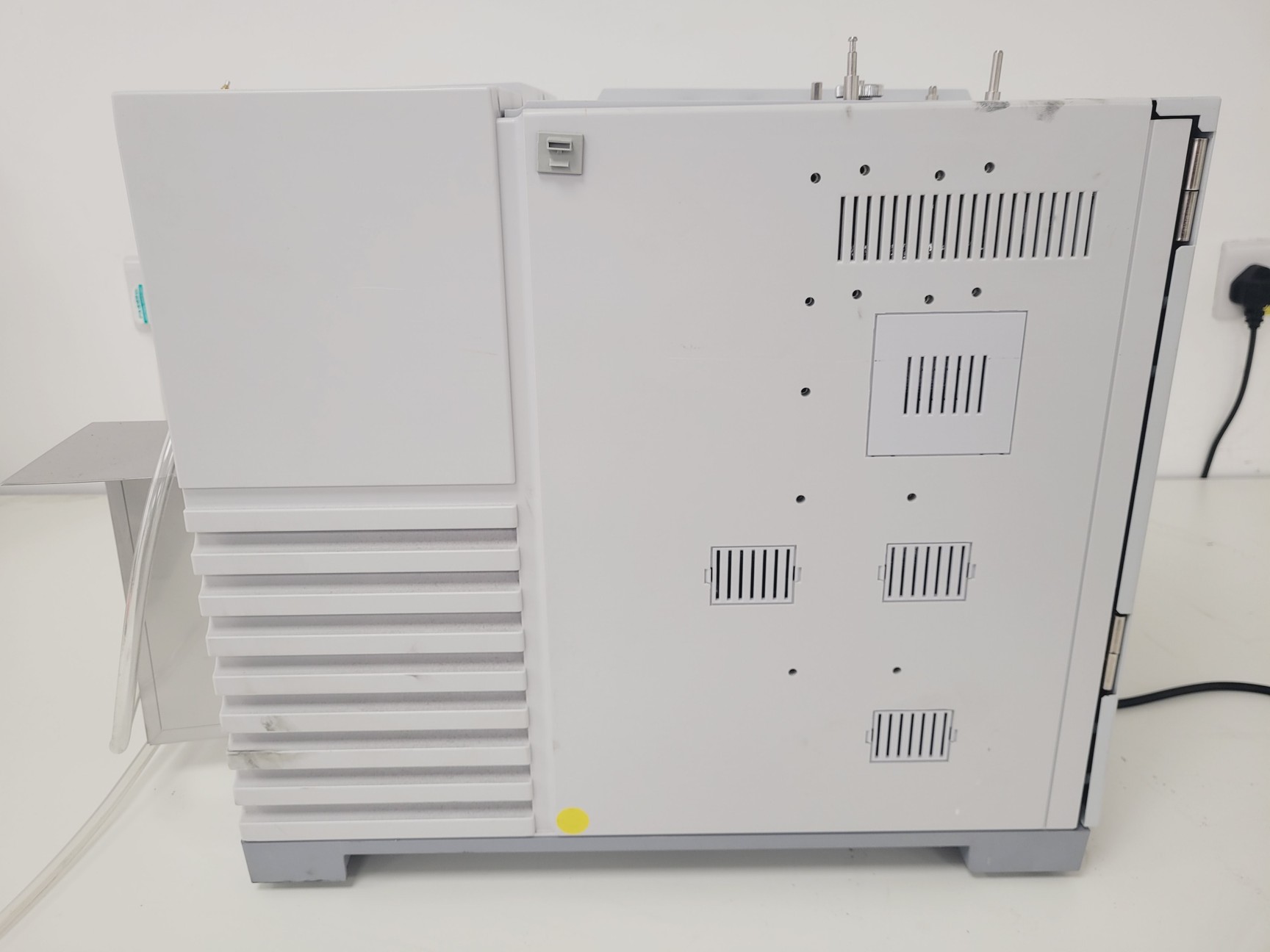Image of Shimadzu GC-2010 Plus Gas Chromatograph GC with PC & Software lab