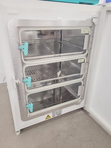 Thumbnail image of Heraeus HeraCell 150 Incubator Lab