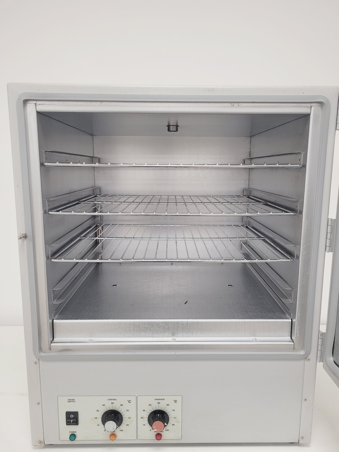 Image of SLS Benchtop Lab Oven GP100CLAD100HYD Lab