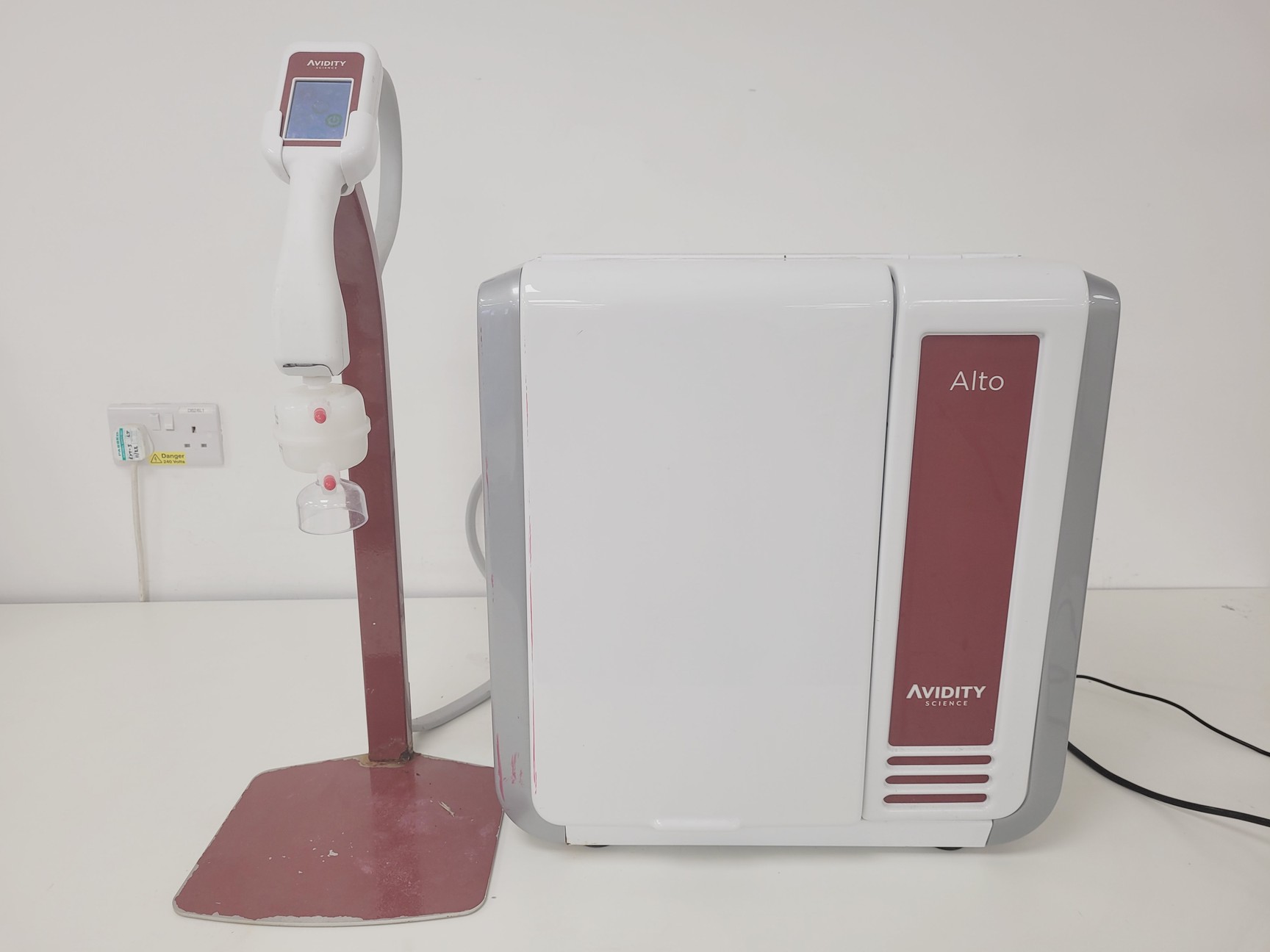 Image of Avidity Alto Water Purification System Alto-UF-R Lab