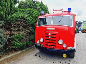 Thumbnail image of 1958 Commer Karrier Gamecock Fire Engine Food Pizza Truck Conversion
