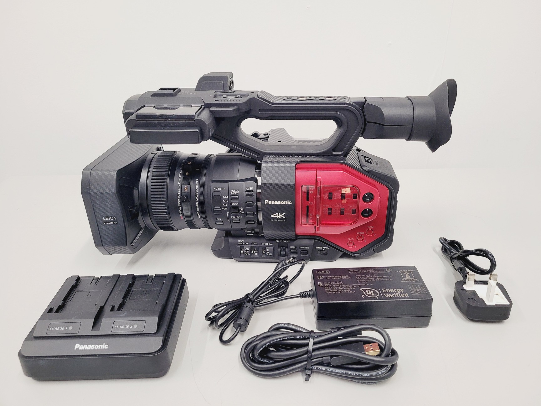 Image of Panasonic AG-DVX200 EJ Camcorder 4K 