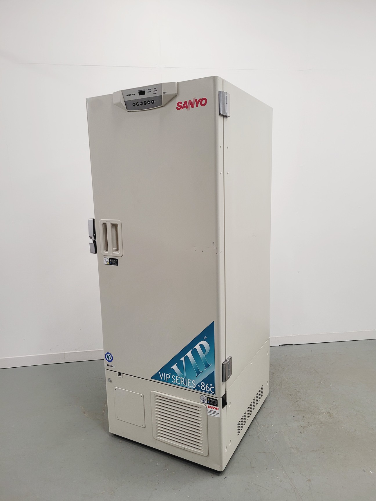 Image of Sanyo MDF-U52V Ultra Low Temperature Freezer ULT Lab