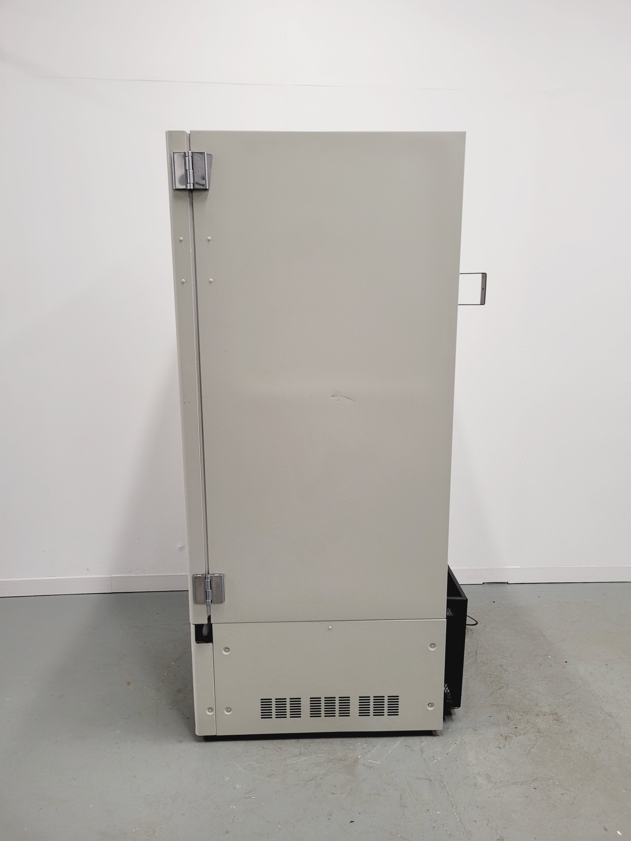 Image of Sanyo MDF-U52V Ultra Low Temperature Freezer ULT Lab