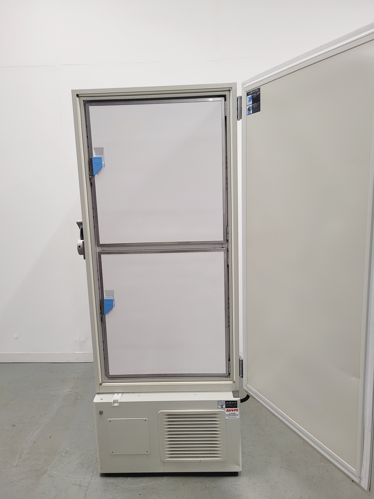 Image of Sanyo MDF-U52V Ultra Low Temperature Freezer ULT Lab