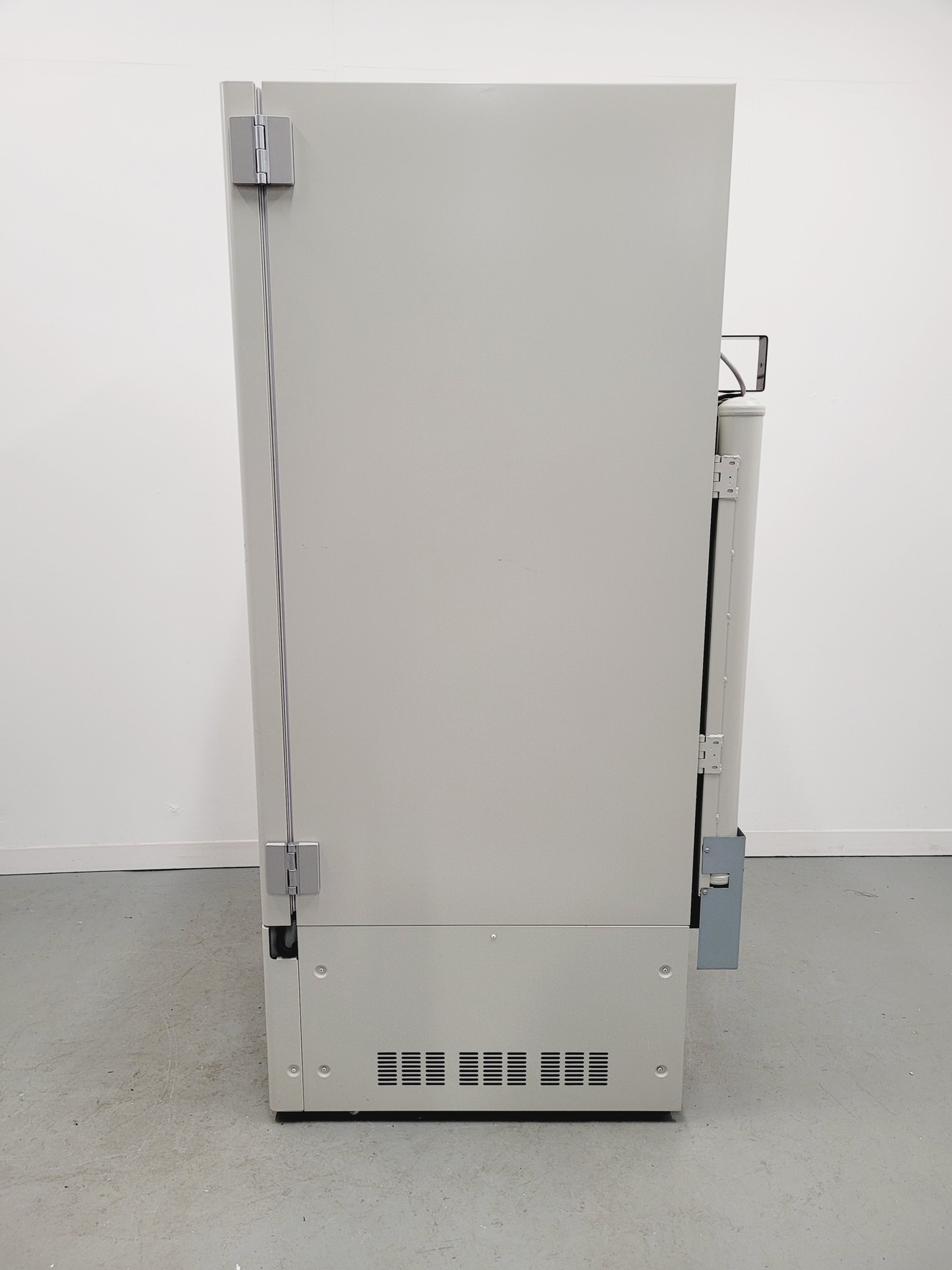 Image of Panasonic MDF-U500VX Ultra Low Temperature Freezer ULT Lab
